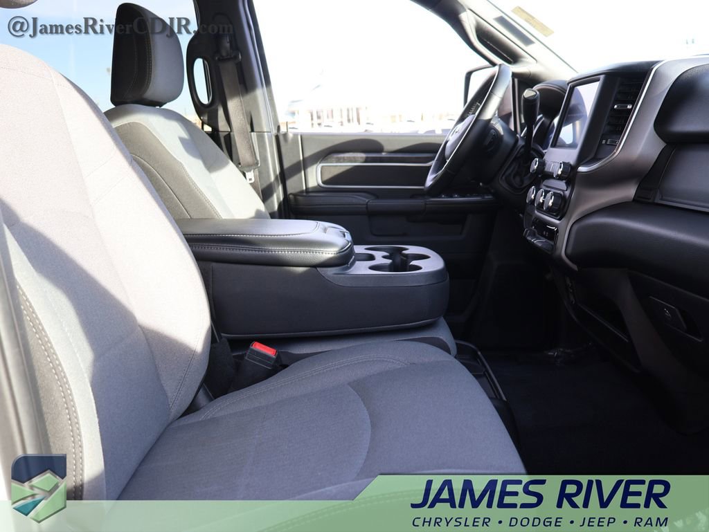 Used 2024 RAM 3500 Big Horn AWD/4WD image 9