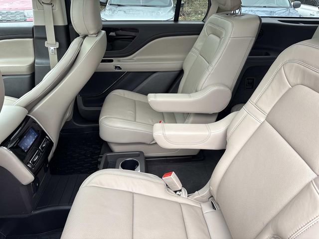 Certified 2023 Lincoln Aviator Reserve w/ Equipment Group 201A image 18