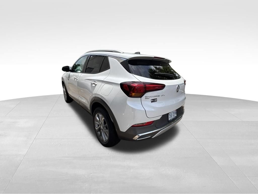 Used 2022 Buick Encore GX Essence w/ Experience Buick Package AWD/4WD image 4