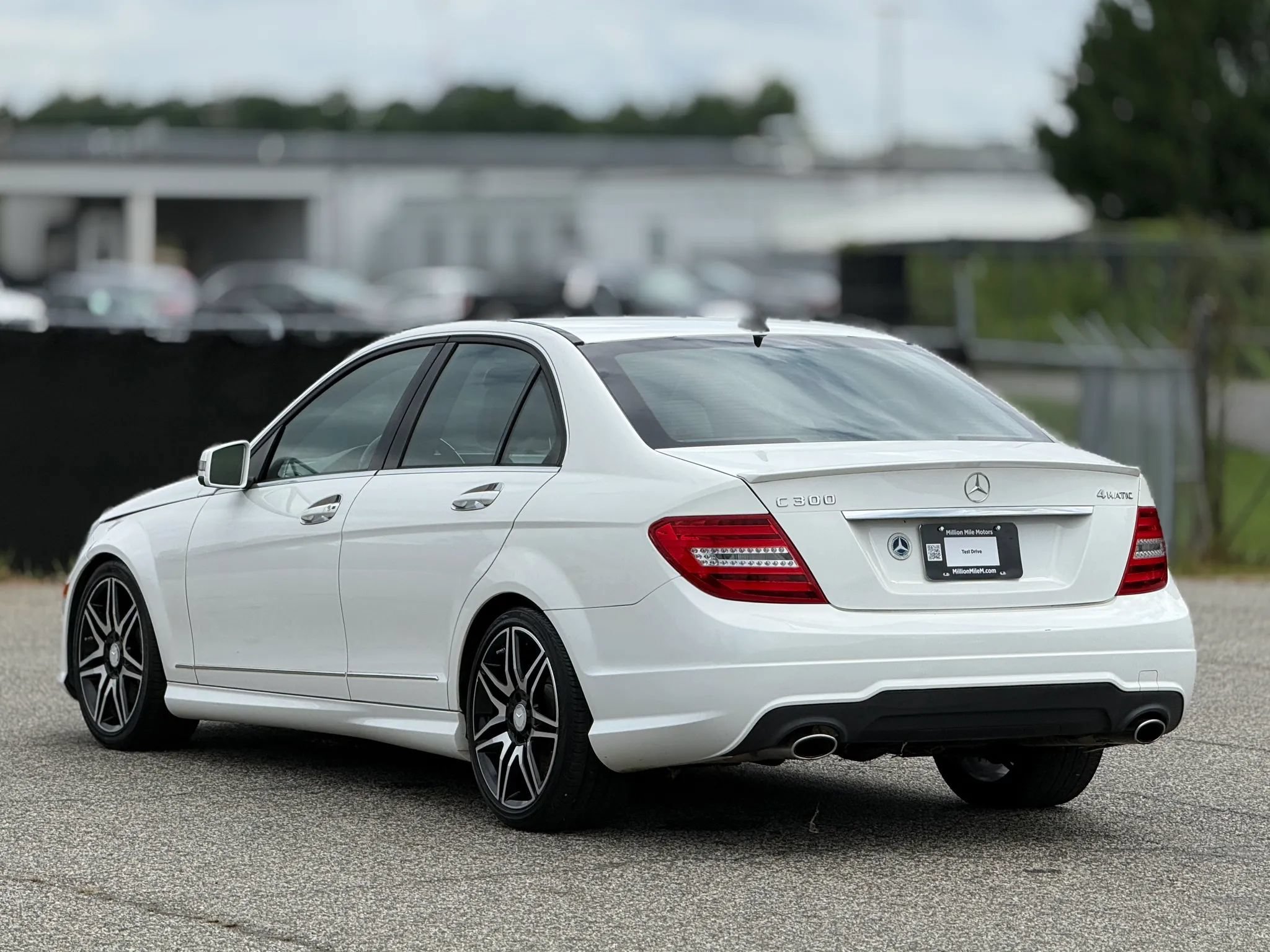 Used 2014 Mercedes-Benz C 300 4MATIC Sedan image 10