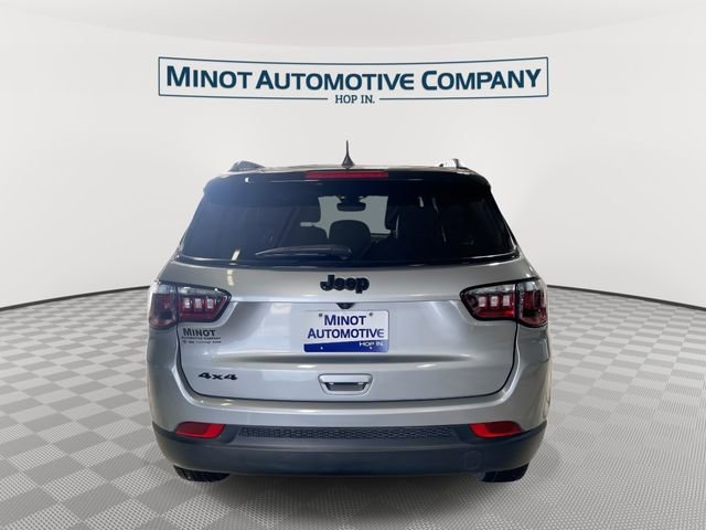 Used 2023 Jeep Compass Latitude AWD/4WD image 7