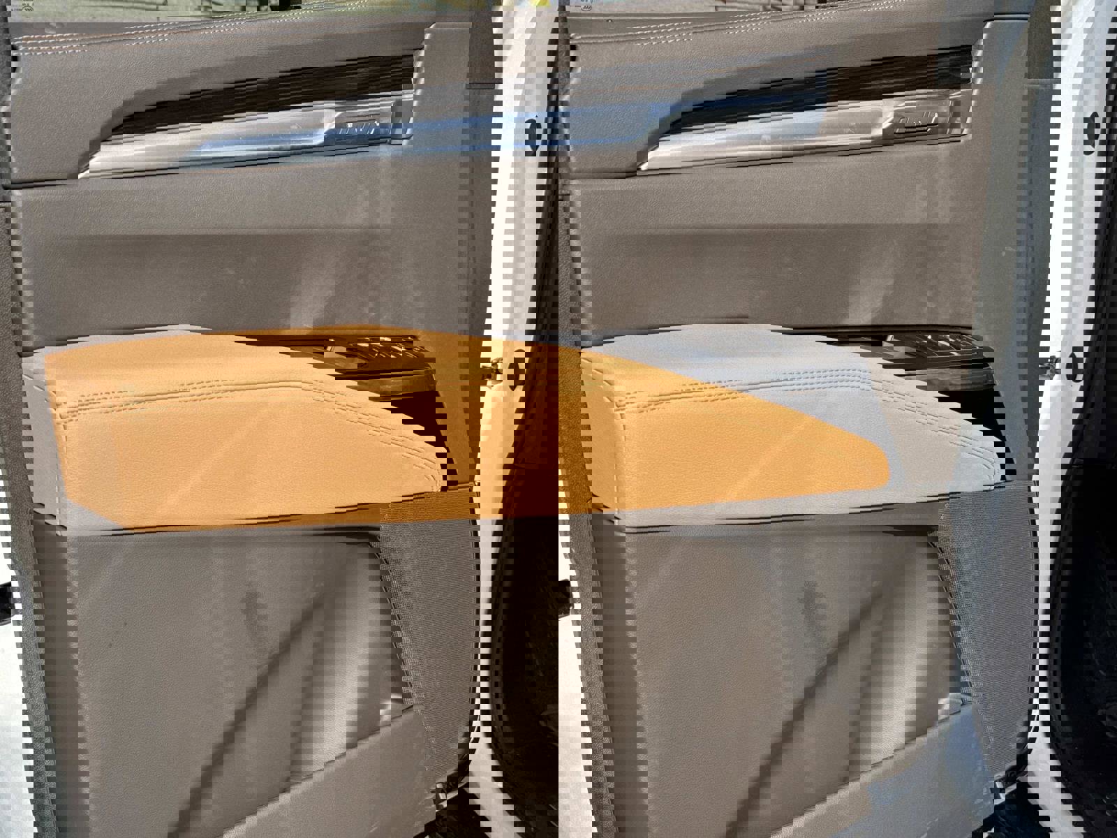 New 2025 Cadillac Escalade ESV Premium Luxury image 18