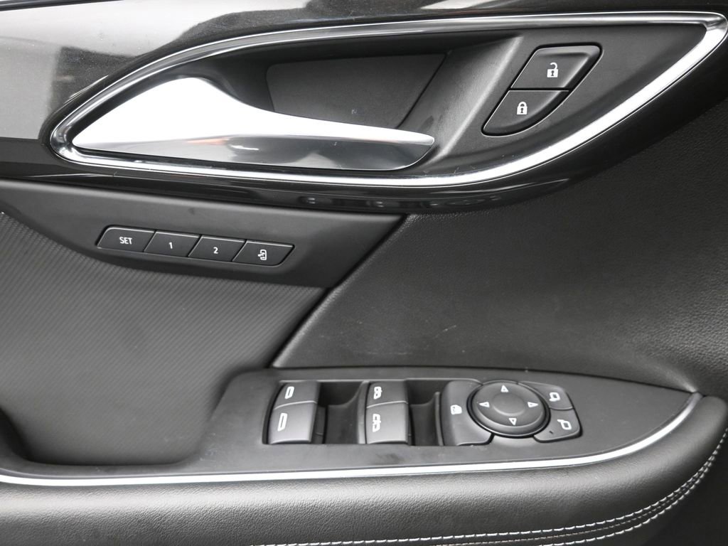Certified 2025 Buick Envision Preferred image 15