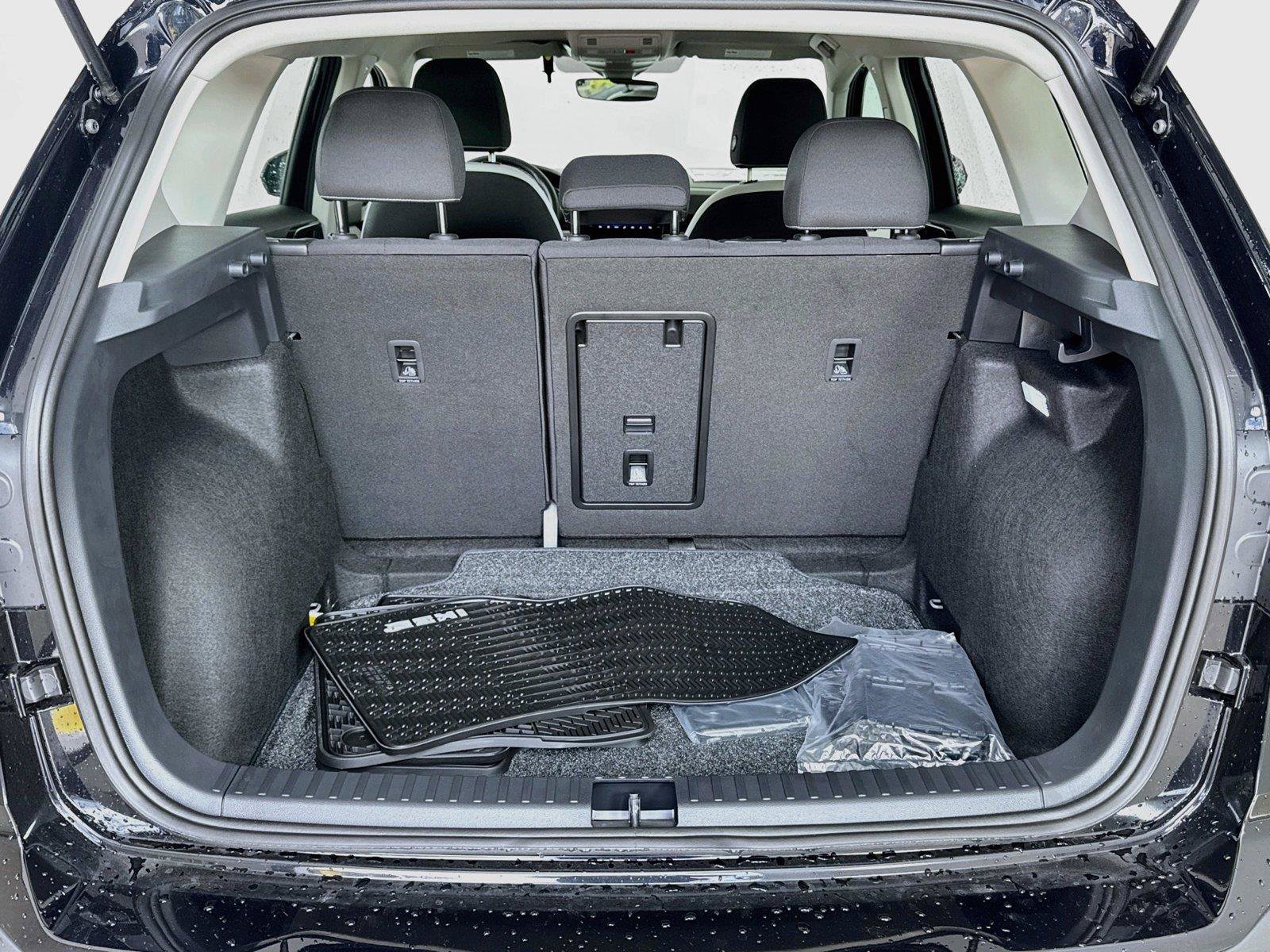 New 2027 Volkswagen Taos S FWD image 23