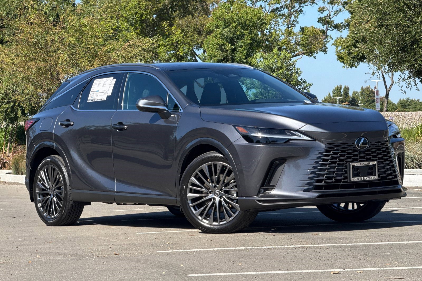 New 2026 Lexus RX 450h AWD image 2