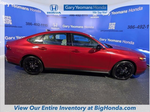 Used 2025 Honda Accord SE image 6