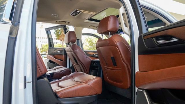 Used 2019 Cadillac Escalade ESV Premium Luxury image 89