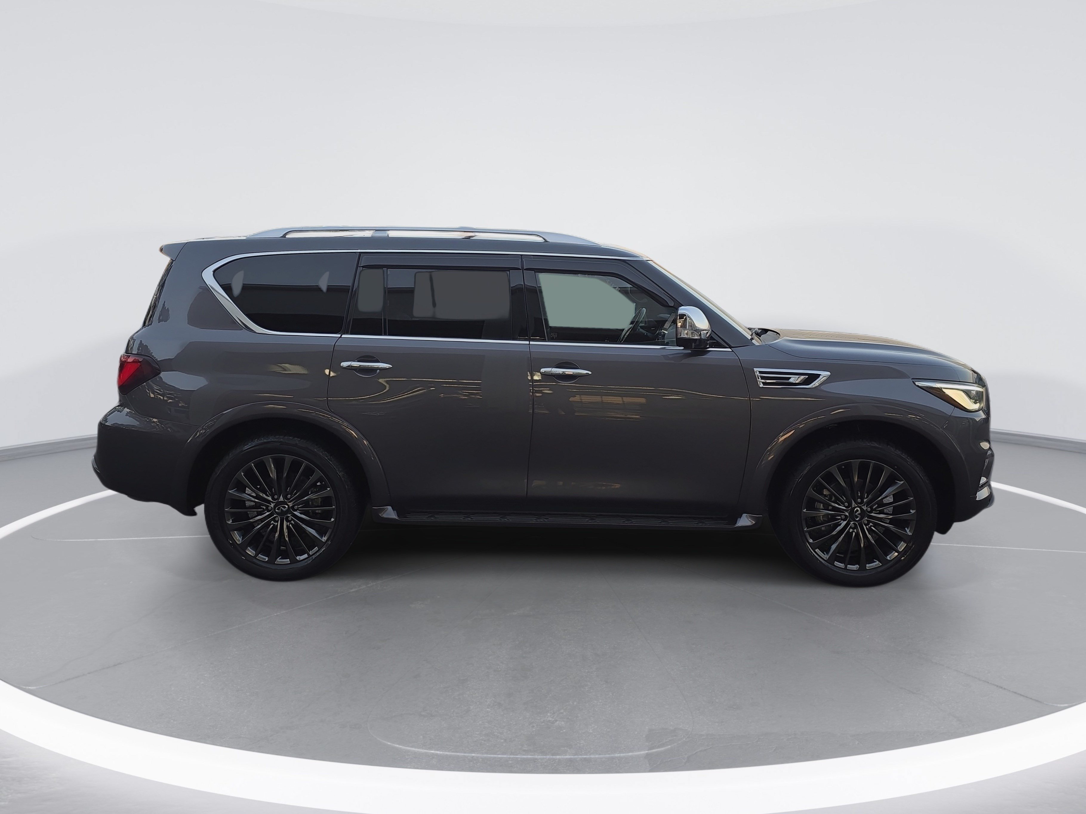 Used 2024 INFINITI QX80 Sensory w/ All-Season Package AWD/4WD image 2