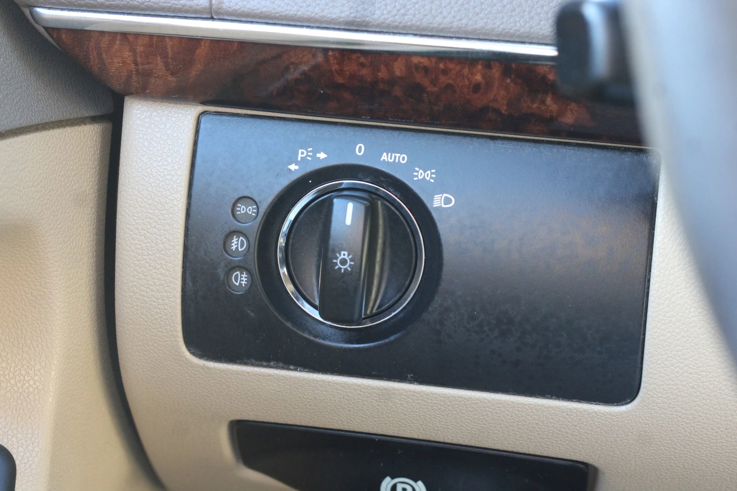 Used 2011 Mercedes-Benz GL 450 4MATIC image 20