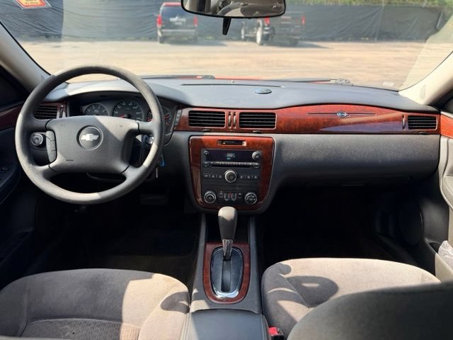 Used 2010 Chevrolet Impala LS FWD image 14