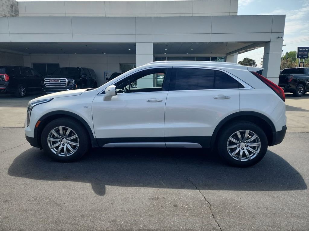 Certified 2022 Cadillac XT4 Premium Luxury w/ Enhanced Visibility Package image 5