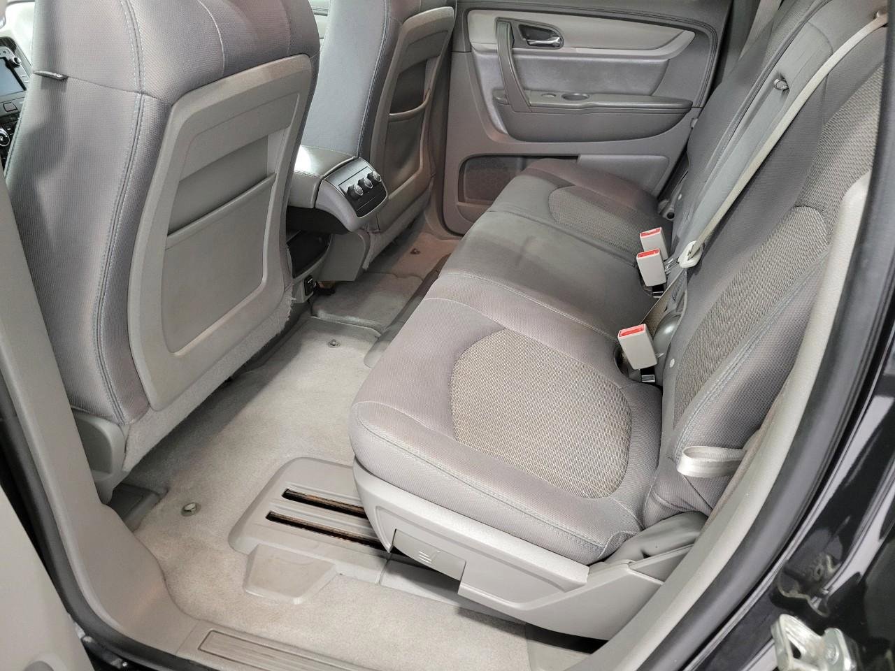 Used 2014 Chevrolet Traverse LT image 22
