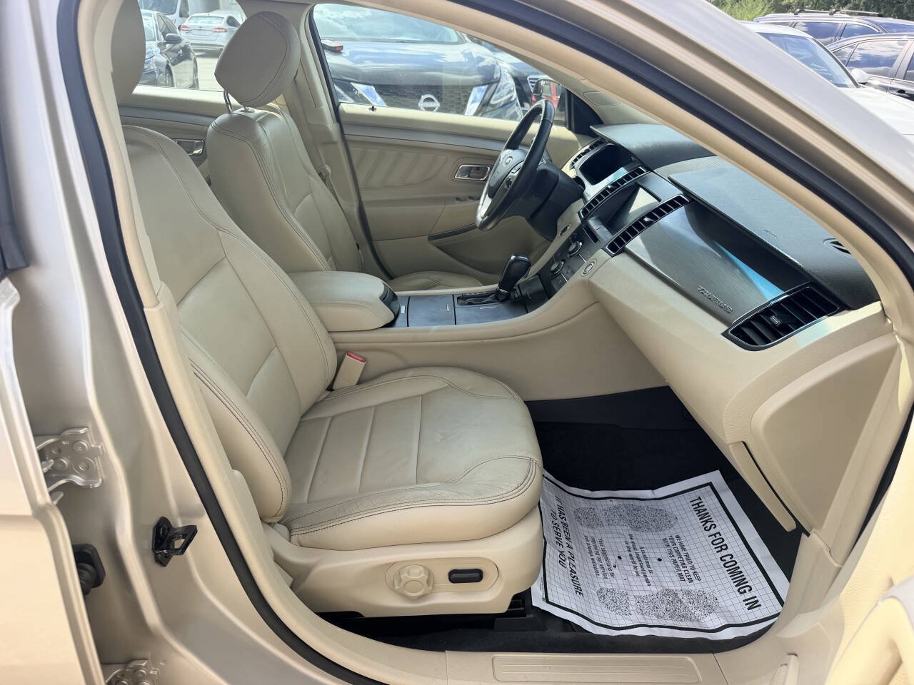Used 2017 Ford Taurus SEL w/ Equipment Group 201A FWD image 19