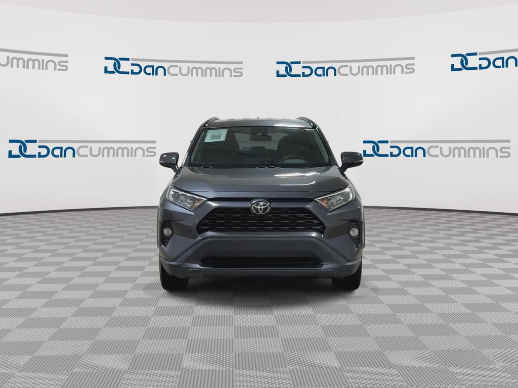 Used 2020 Toyota RAV4 XLE AWD/4WD image 3