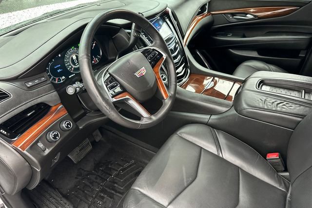 Used 2017 Cadillac Escalade Premium Luxury image 10