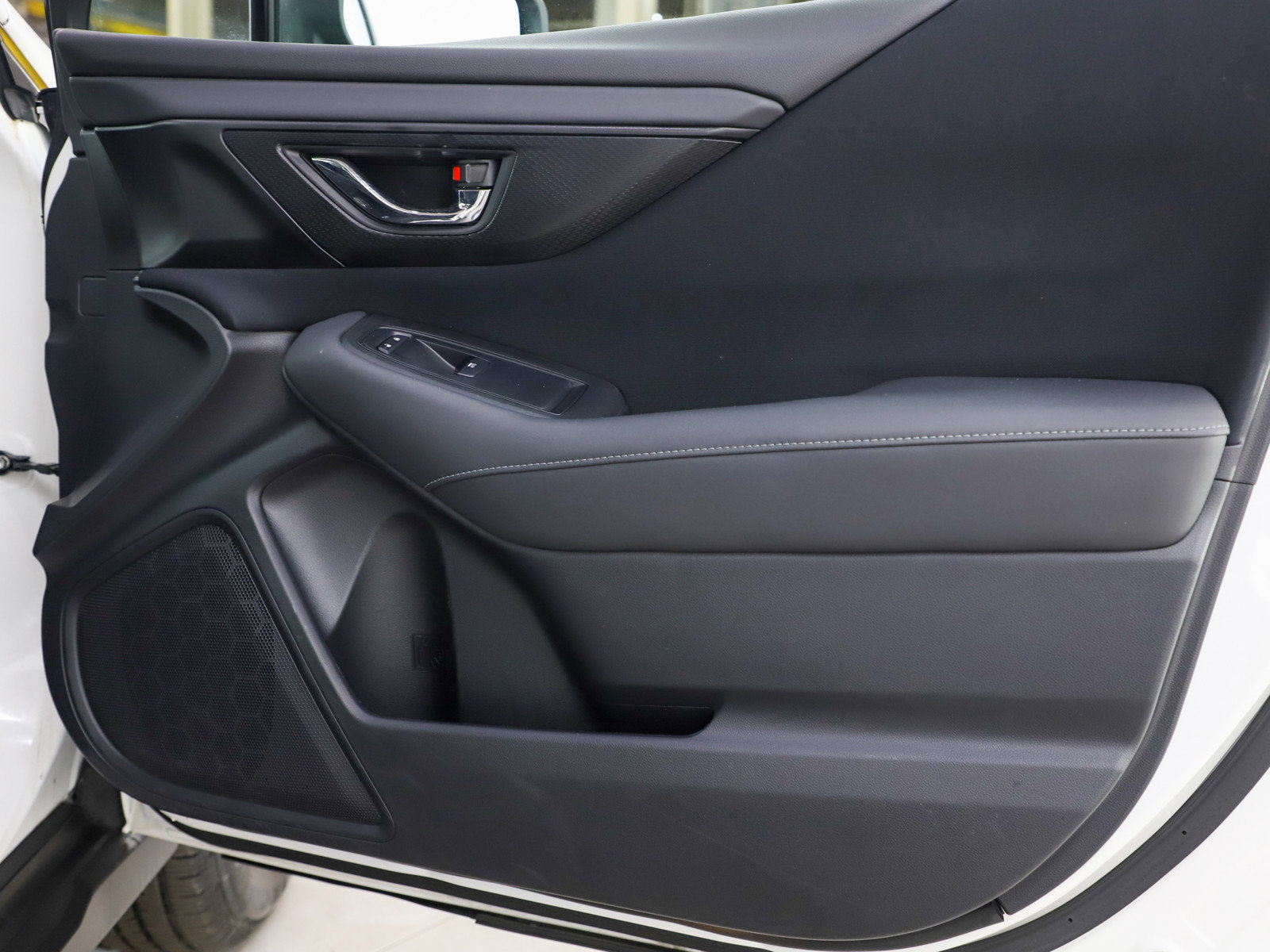 Used 2022 Subaru Outback Premium image 9