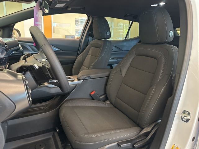 New 2026 Chevrolet Equinox EV LT image 8