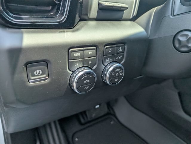 New 2026 GMC Sierra 1500 AT4 w/ AT4 Premium Package AWD/4WD image 18