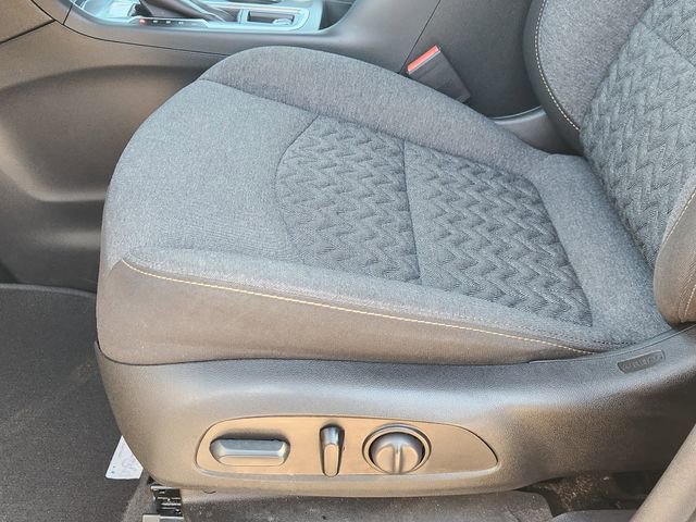 Used 2023 Chevrolet Equinox LT image 23