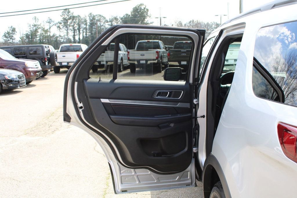 Used 2016 Ford Explorer Sport w/ Equipment Group 401A AWD/4WD image 26