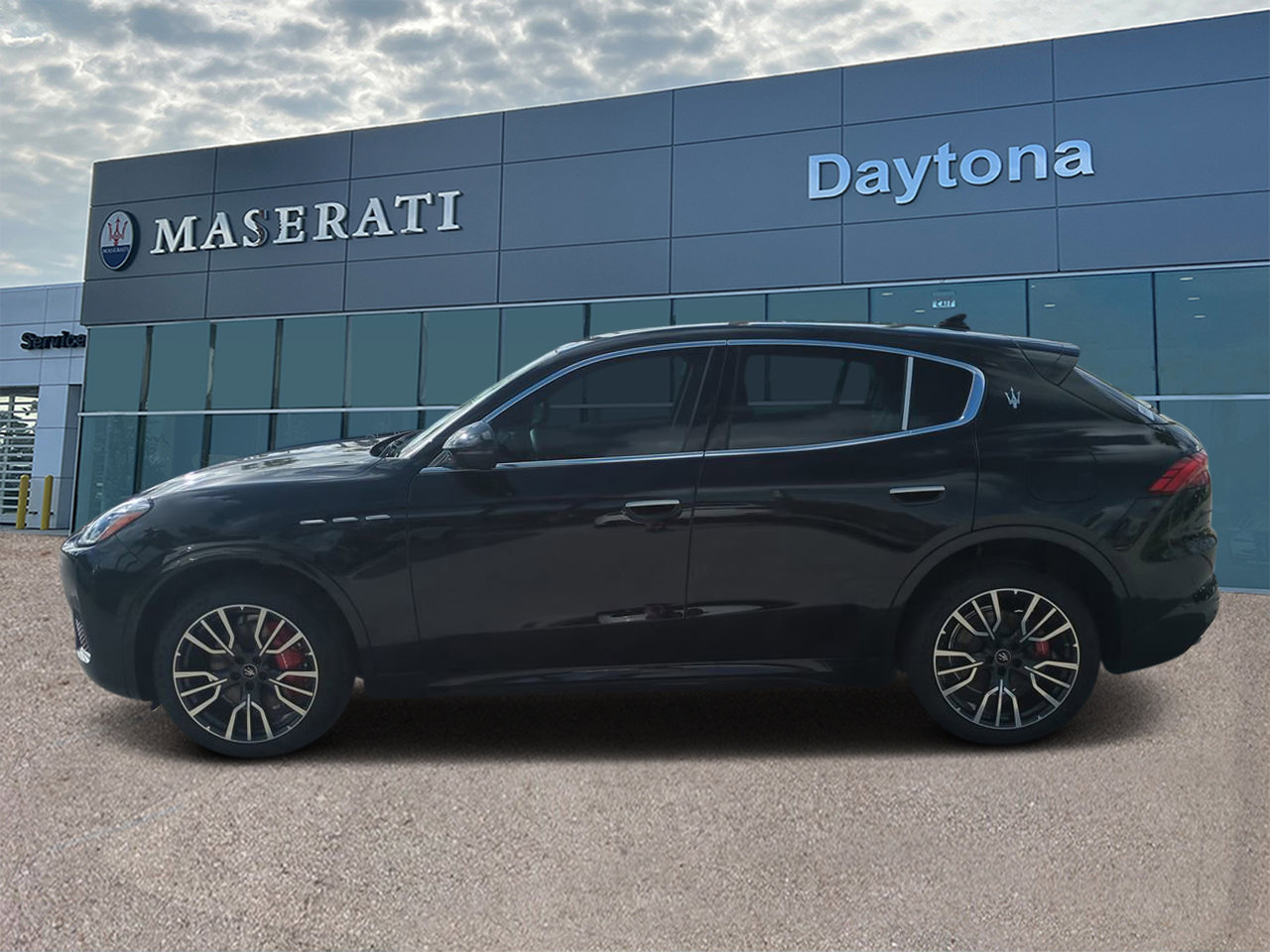 New 2025 Maserati Grecale GT image 6