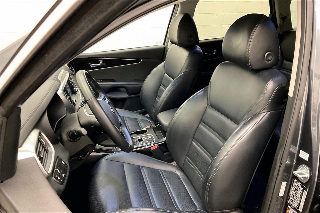 Used 2020 Kia Sorento EX image 15
