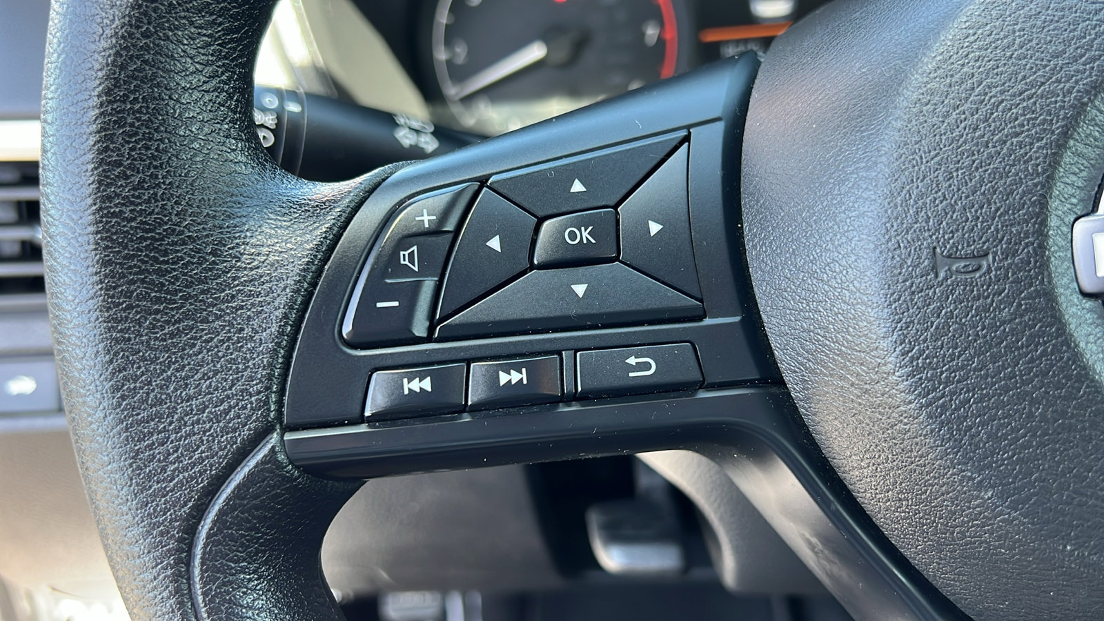 Used 2024 Nissan Altima 2.5 S FWD image 22