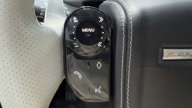 Used 2019 Land Rover Range Rover Sport SVR image 34