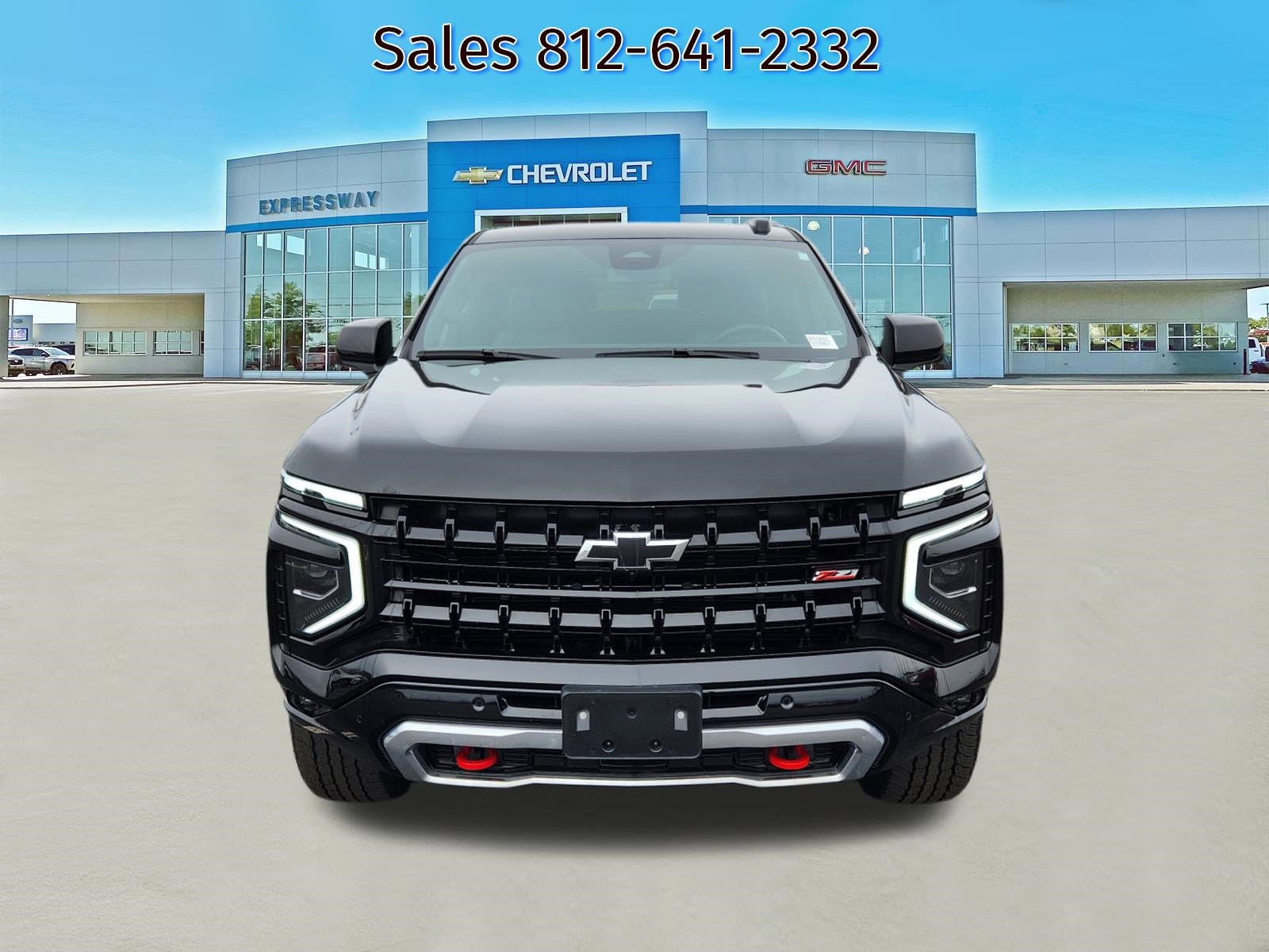 Used 2025 Chevrolet Suburban Z71 image 2