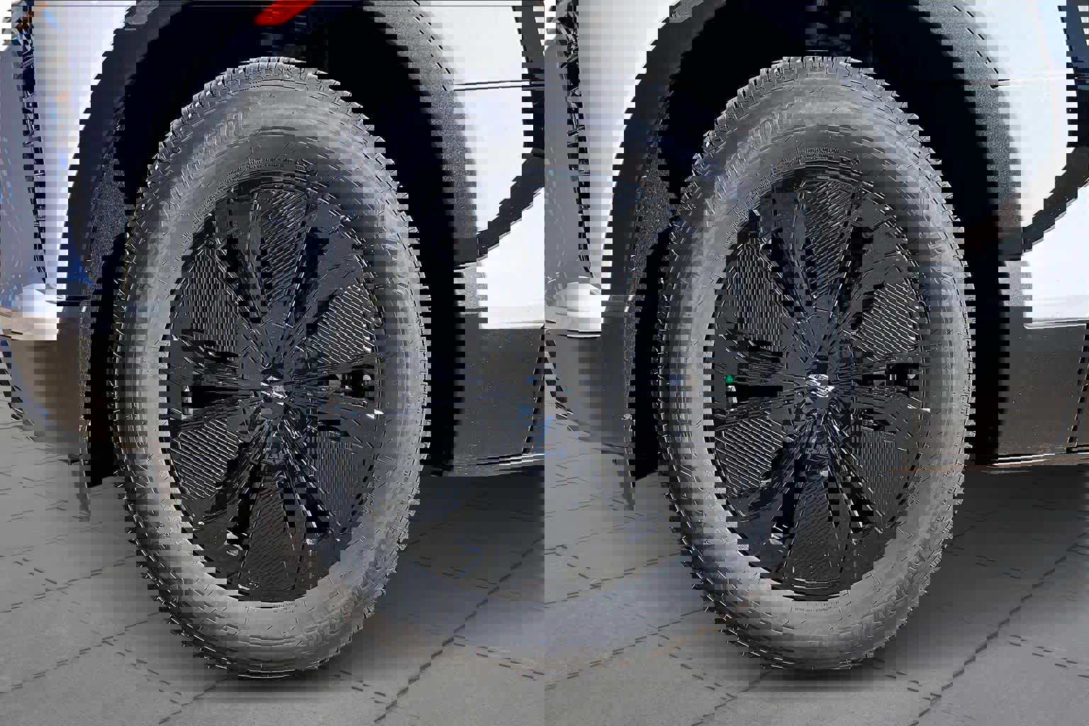 New 2025 Chevrolet Blazer EV LT image 12