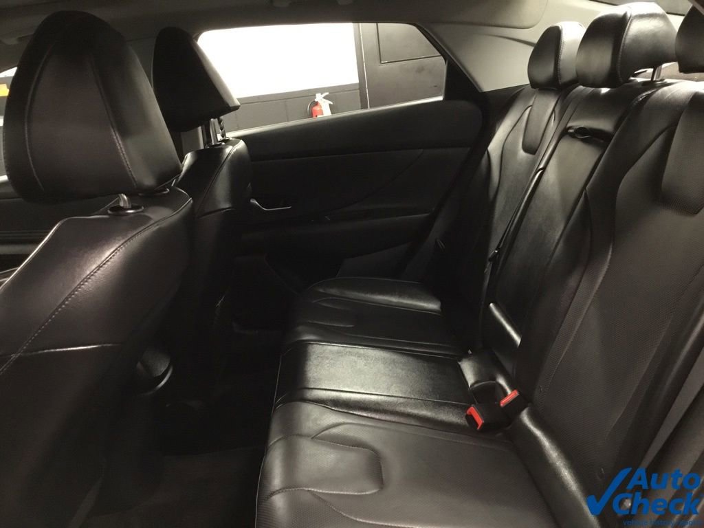 Used 2023 Hyundai Elantra Limited image 28