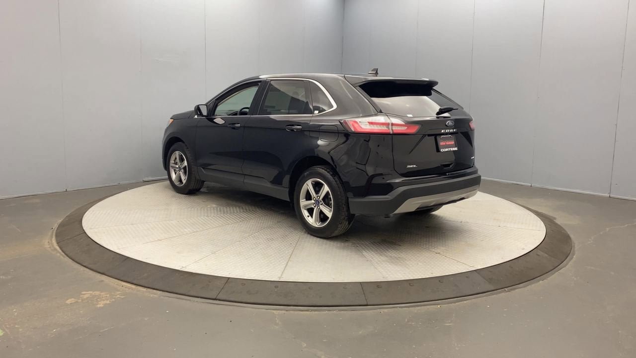 Used 2022 Ford Edge SEL w/ Convenience Package AWD/4WD image 3