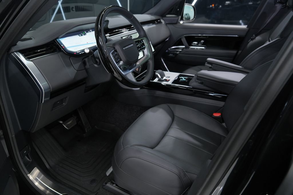 Used 2026 Land Rover Range Rover Long Wheelbase SE image 59