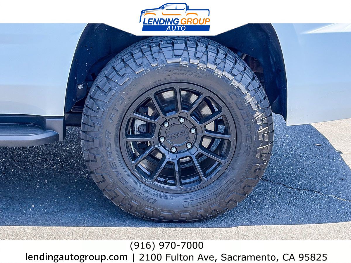 Used 2018 Chevrolet Tahoe LS AWD/4WD image 10