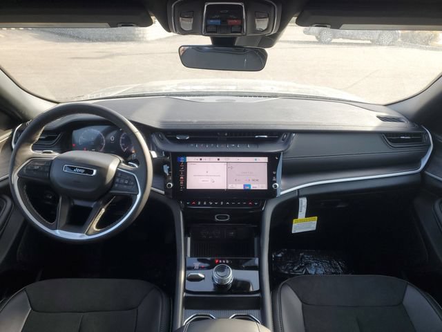New 2026 Jeep Grand Cherokee Altitude AWD/4WD image 17
