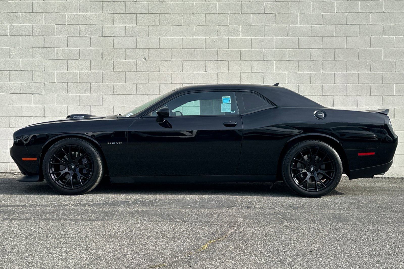 Used 2022 Dodge Challenger R/T w/ Shaker Package RWD image 7