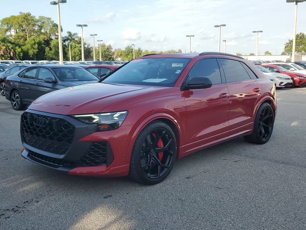 Certified 2025 Audi RS Q8 performance AWD/4WD image 8