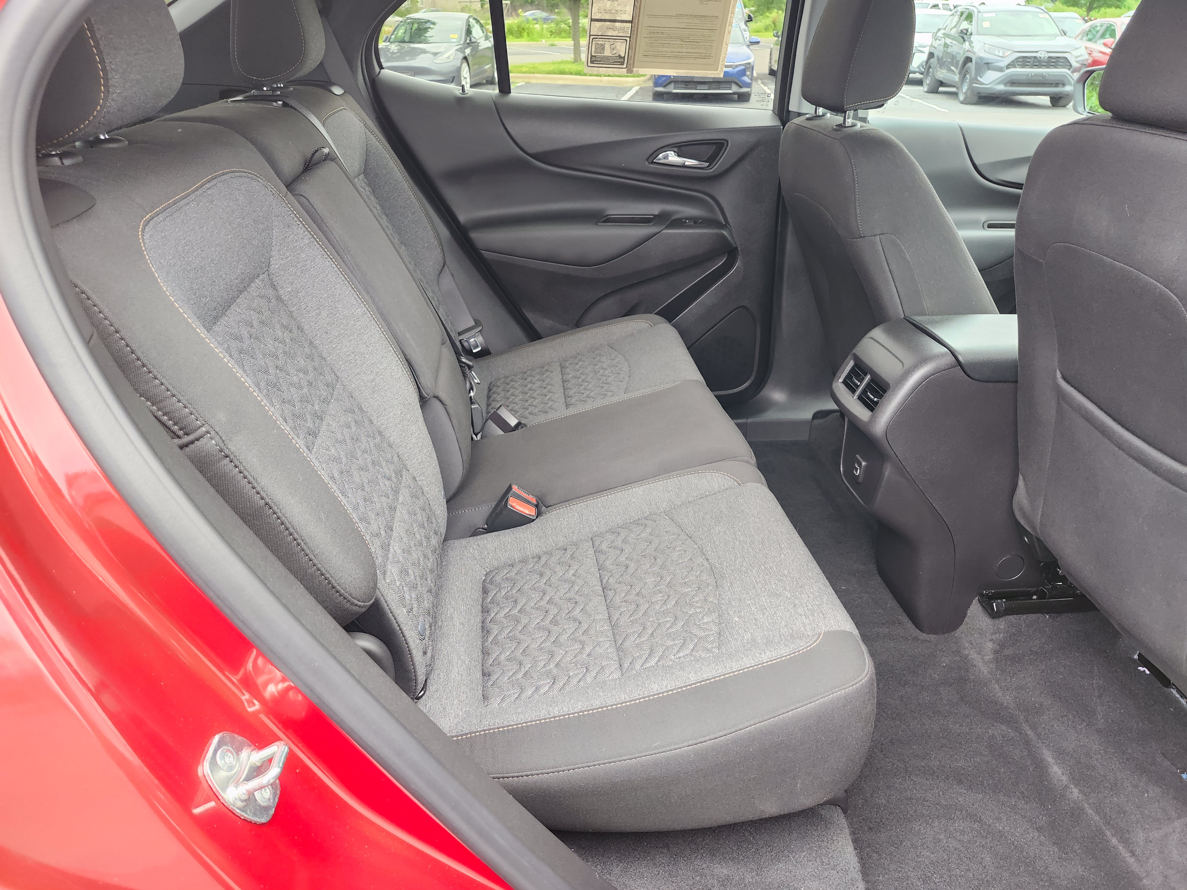 Used 2024 Chevrolet Equinox LT FWD image 19