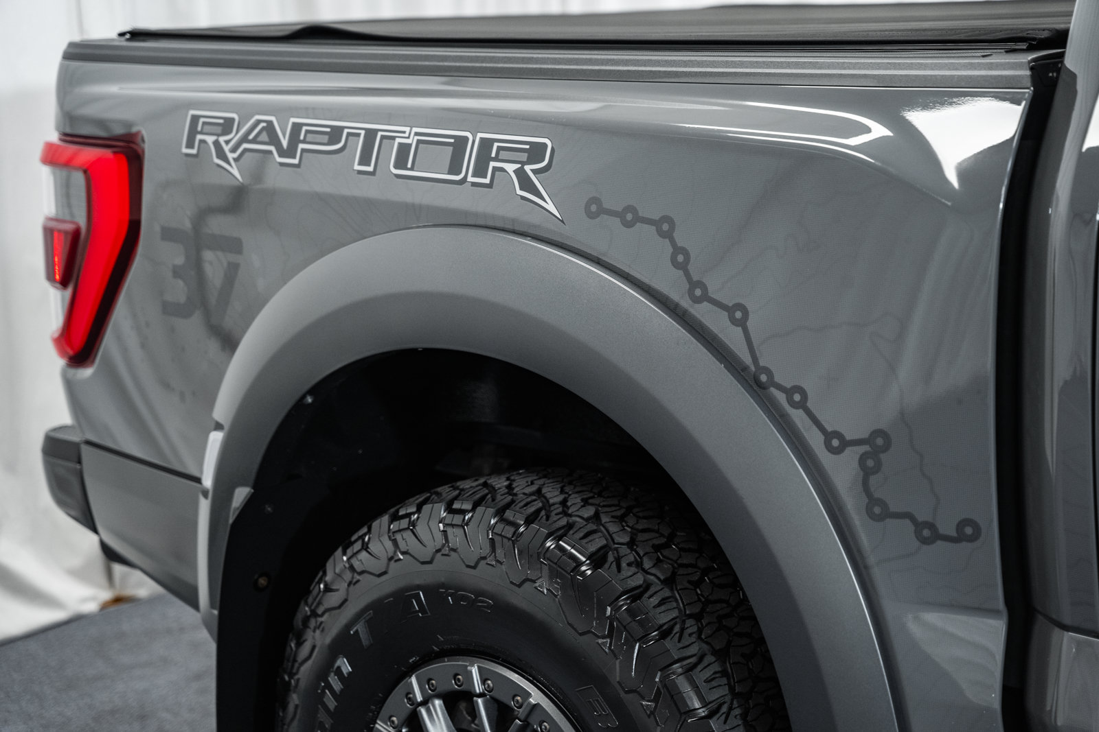 Used 2021 Ford F150 Raptor w/ Raptor 37 Performance Package AWD/4WD image 29