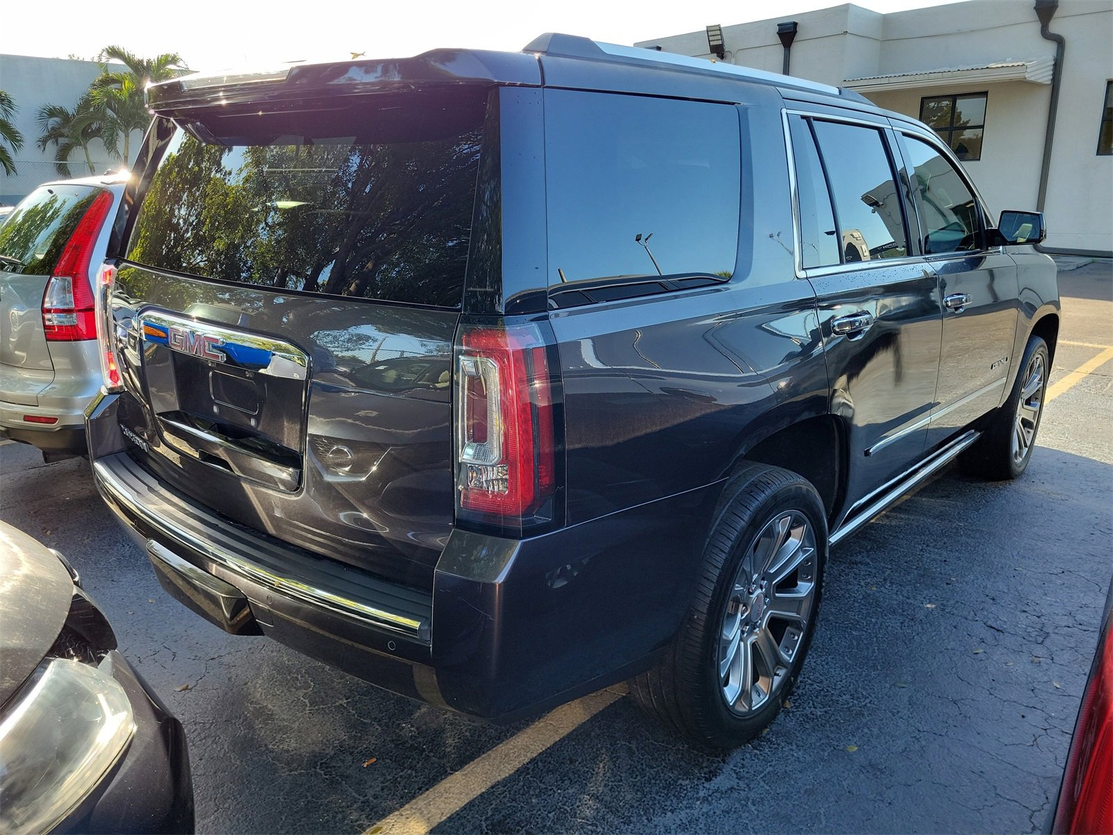 Used 2017 GMC Yukon Denali w/ Open Road Package image 4