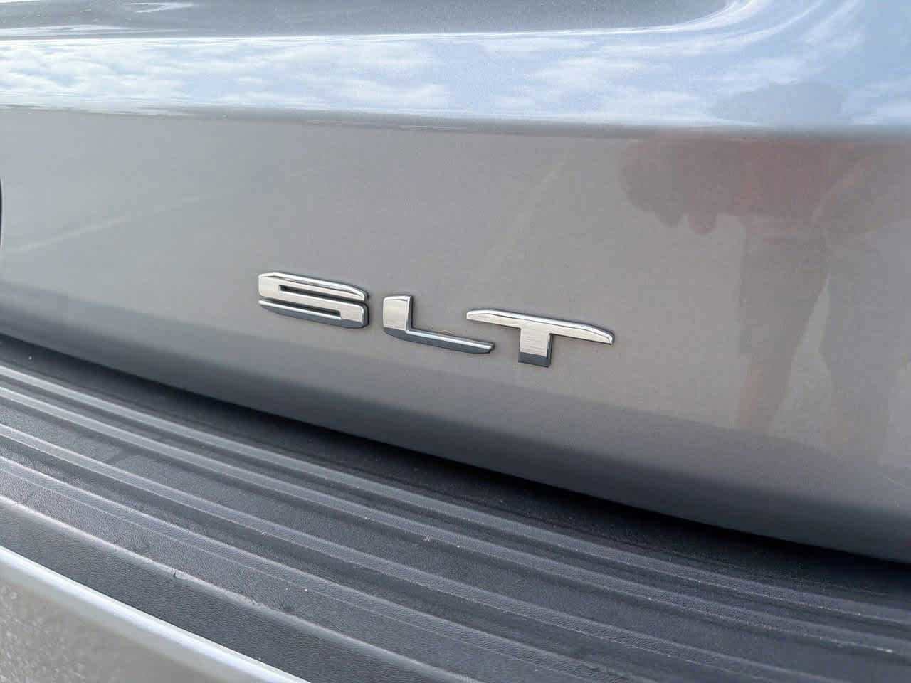 Used 2024 GMC Yukon SLT image 9