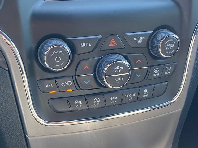 Used 2021 Jeep Grand Cherokee Freedom Edition AWD/4WD image 19