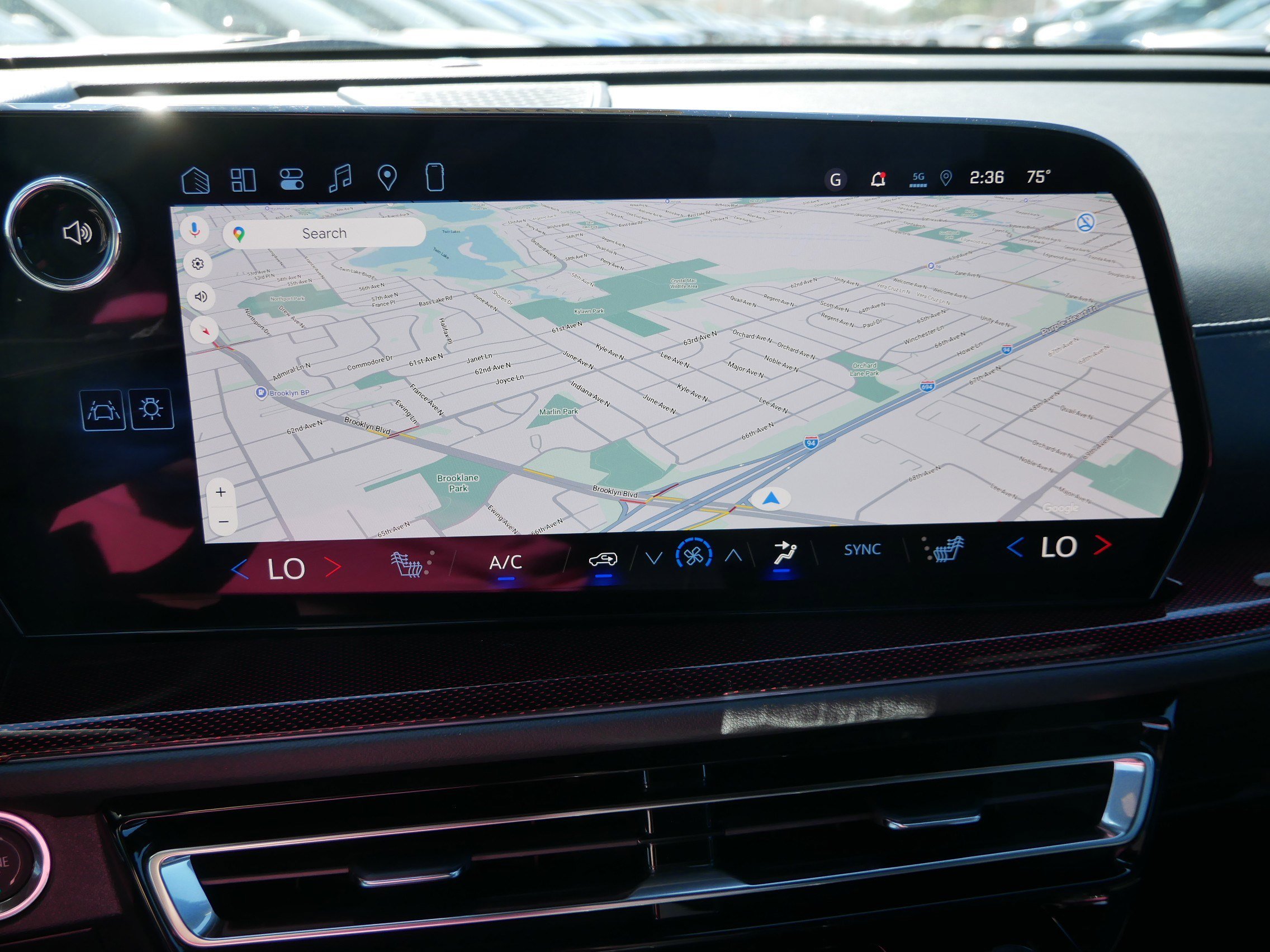 New 2026 Chevrolet Traverse Z71 w/ Enhanced Driving Package AWD/4WD image 3