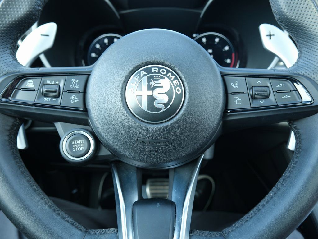Used 2024 Alfa Romeo Stelvio Veloce image 16