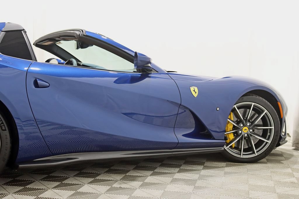 Used 2021 Ferrari 812 GTS RWD image 15