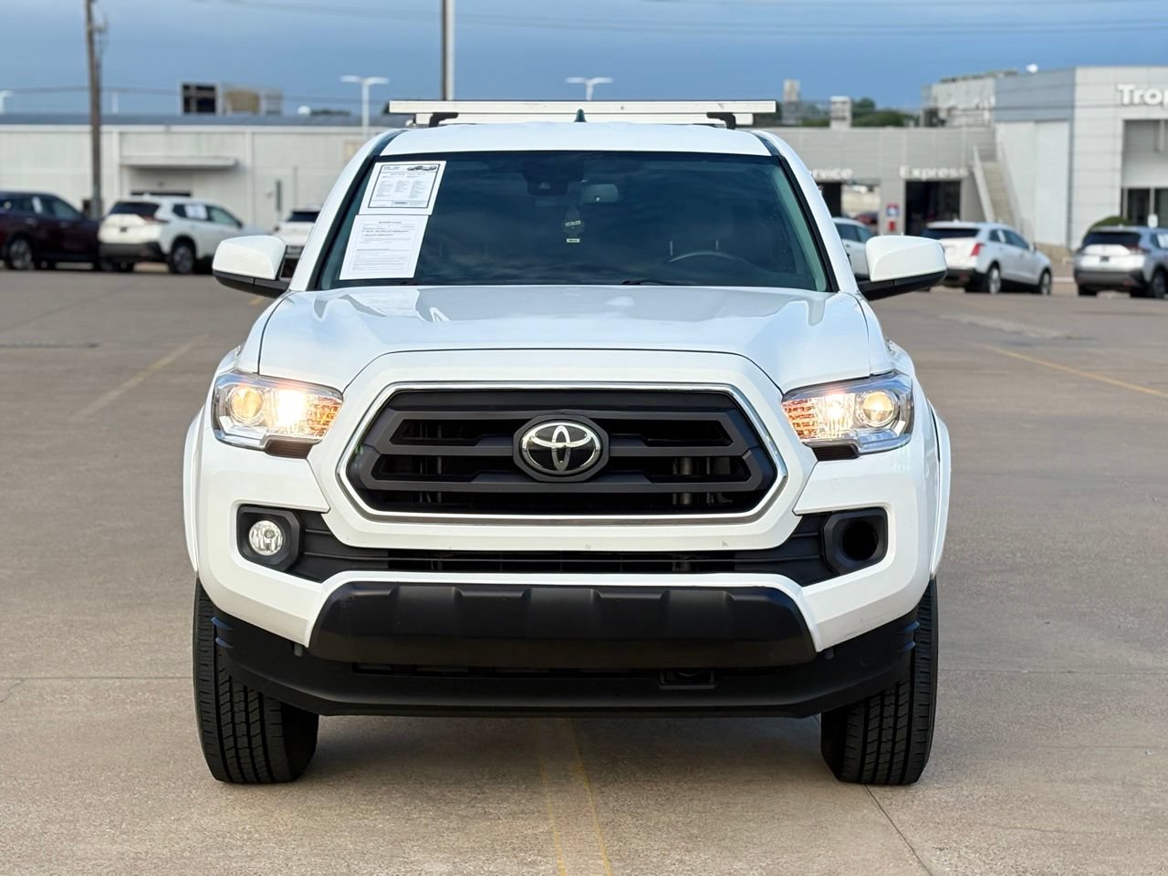 Used 2022 Toyota Tacoma SR5 AWD/4WD image 6