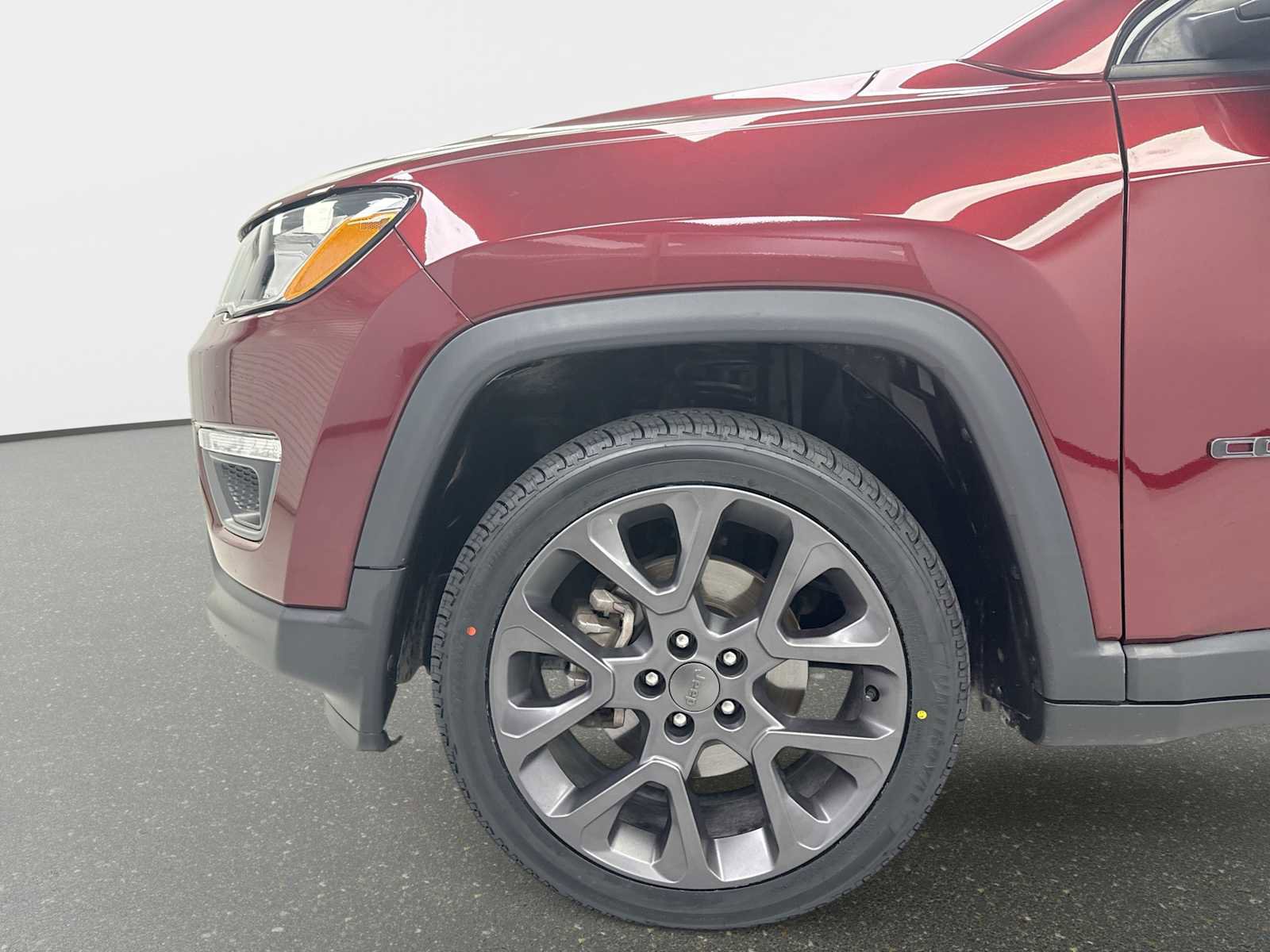 Used 2021 Jeep Compass Latitude FWD image 23