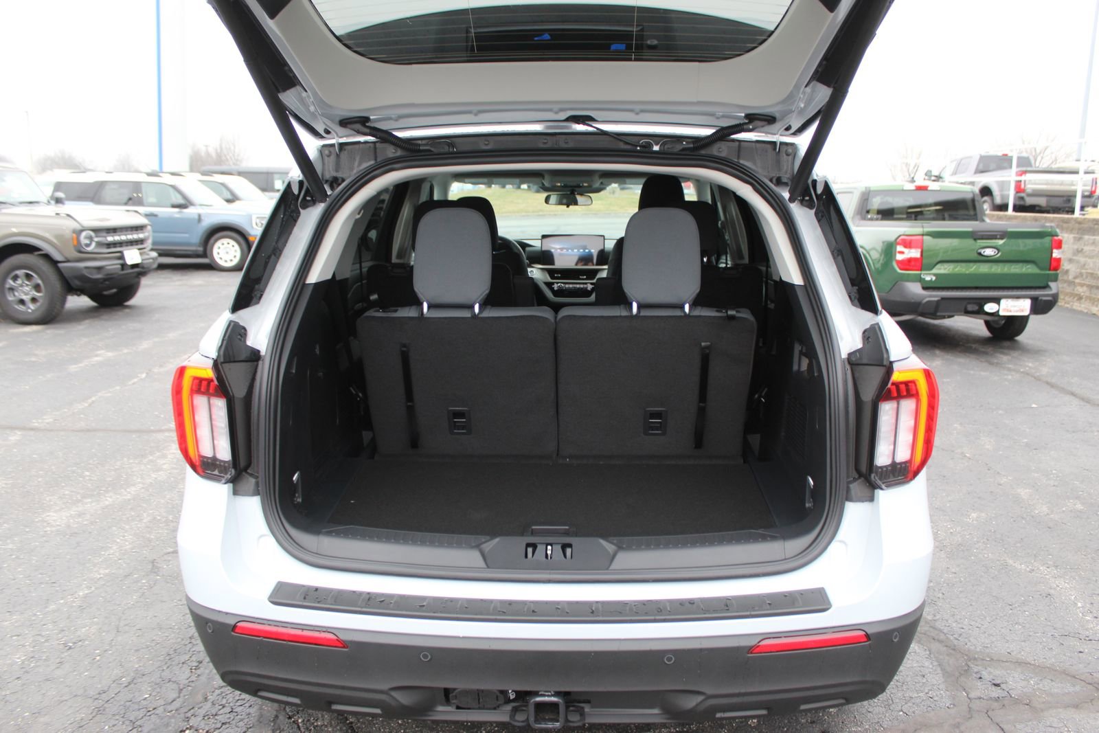 New 2026 Ford Explorer Active image 17