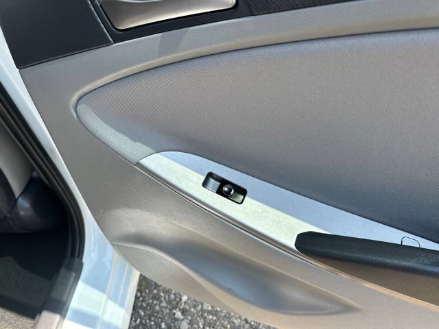 Used 2017 Hyundai Accent SE FWD image 19