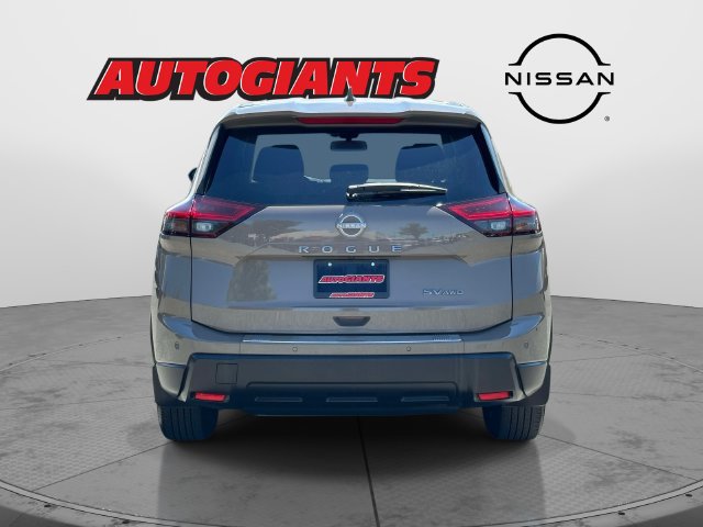 Used 2024 Nissan Rogue SV AWD/4WD image 5